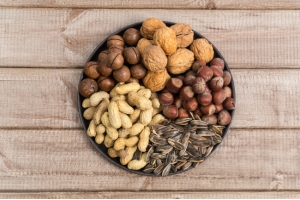 在國(guó)外從天貓?zhí)K寧買零食可以郵寄到英國(guó)嗎?