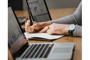 跨境電商:出口防疫物品如何保證物流時(shí)效?