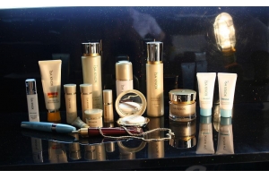 跨境電商賣(mài)家如何順利郵寄化妝品到國(guó)外？