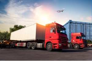 歐美供應鏈困難加劇，卡車司機嚴重短缺