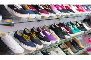 美國鞋類需求旺盛，今年銷售額或?qū)⑼黄?000億