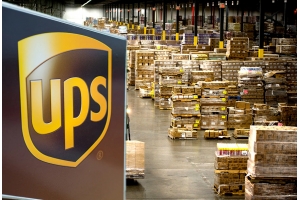 跨境云倉(cāng)倉(cāng)儲(chǔ)使用國(guó)際快遞時(shí)效最快