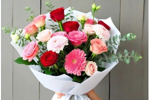 云南鮮花如何發到東南亞?鮮花郵寄要做好哪些運輸準備?